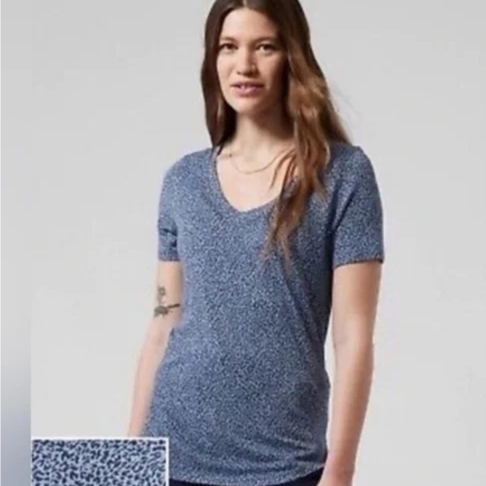 Athleta Women's  Blue & Gray Cheetah Print Breezy Short Sleeve Top Size Medium